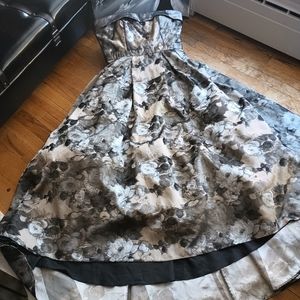 Xscape beautiful dress